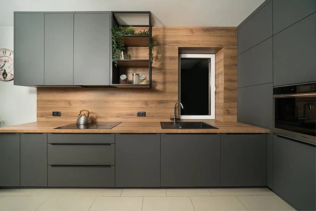 Co położyć na ścianę w kuchni? Odkryj najlepsze materiały i trendy